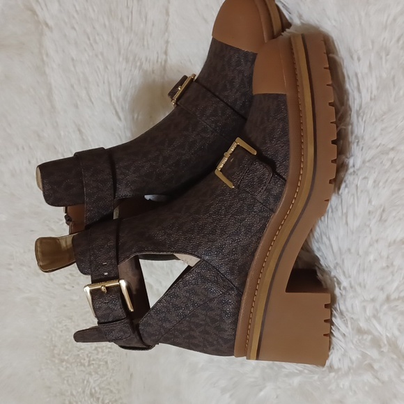 MICHAEL KORS Ankle bootie Boots - Picture 1 of 3